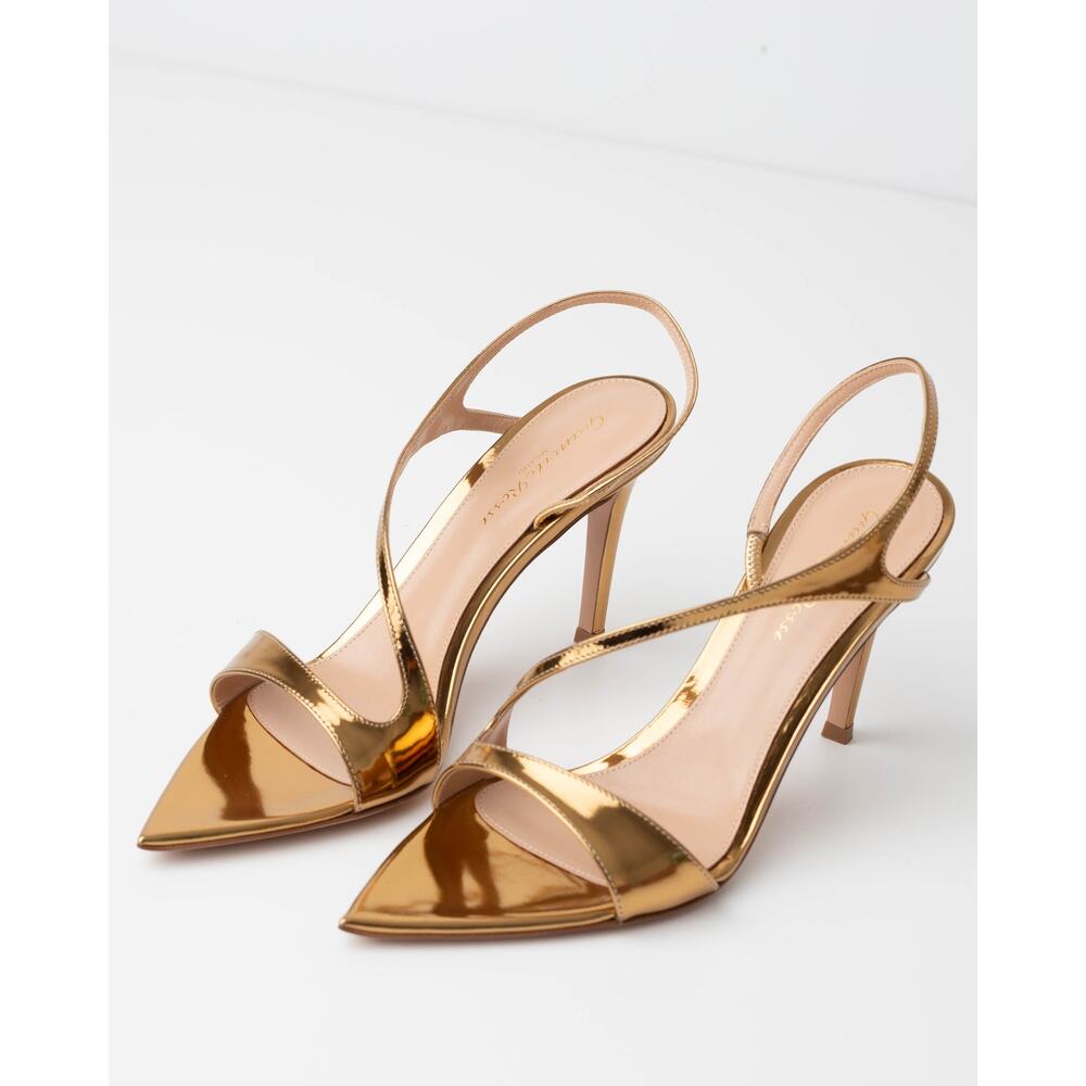 Gianvito Rossi Mayfair 85 Metallic Sandals (Mekong / Gold)